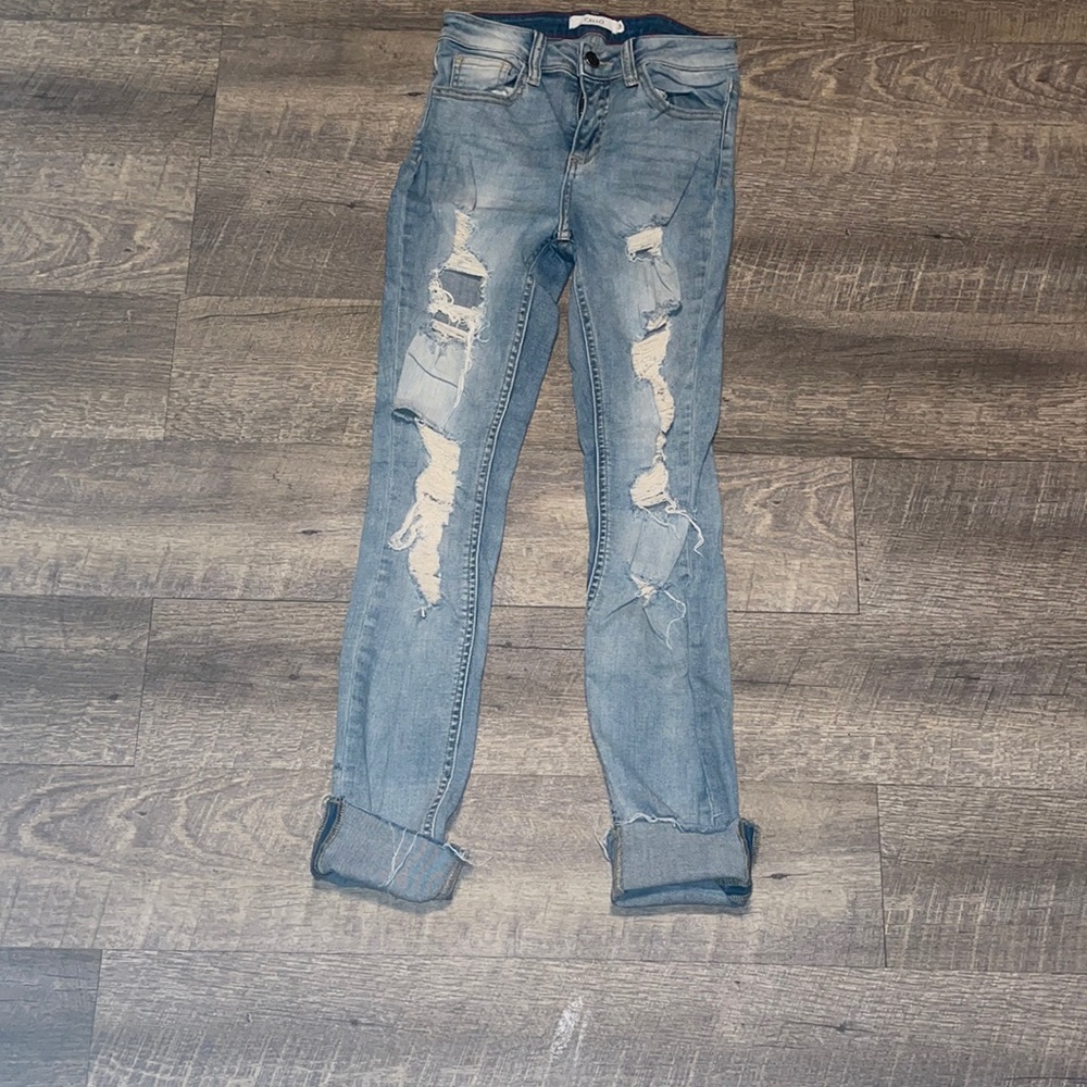 Rue21 ripped skinny jeans